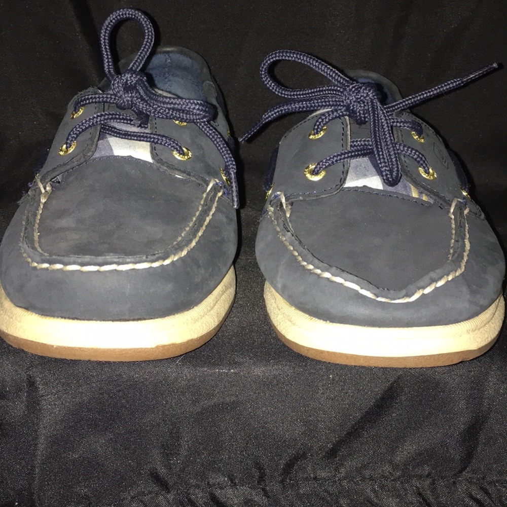 Sperry - Picture 2 of 3